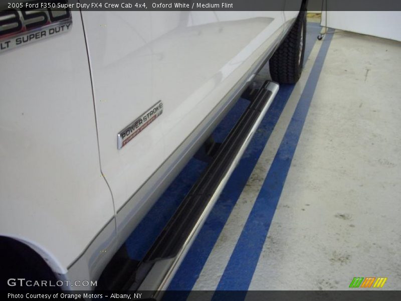 Oxford White / Medium Flint 2005 Ford F350 Super Duty FX4 Crew Cab 4x4
