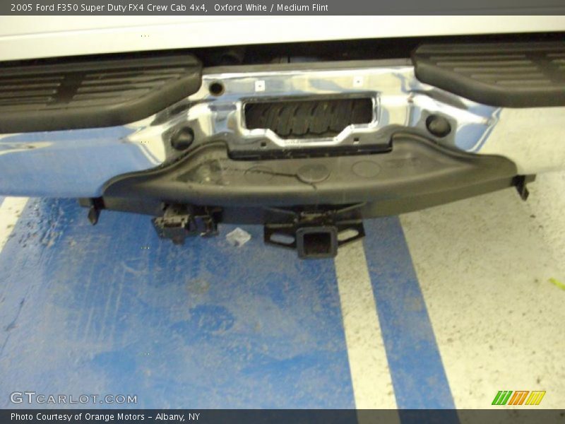 Oxford White / Medium Flint 2005 Ford F350 Super Duty FX4 Crew Cab 4x4