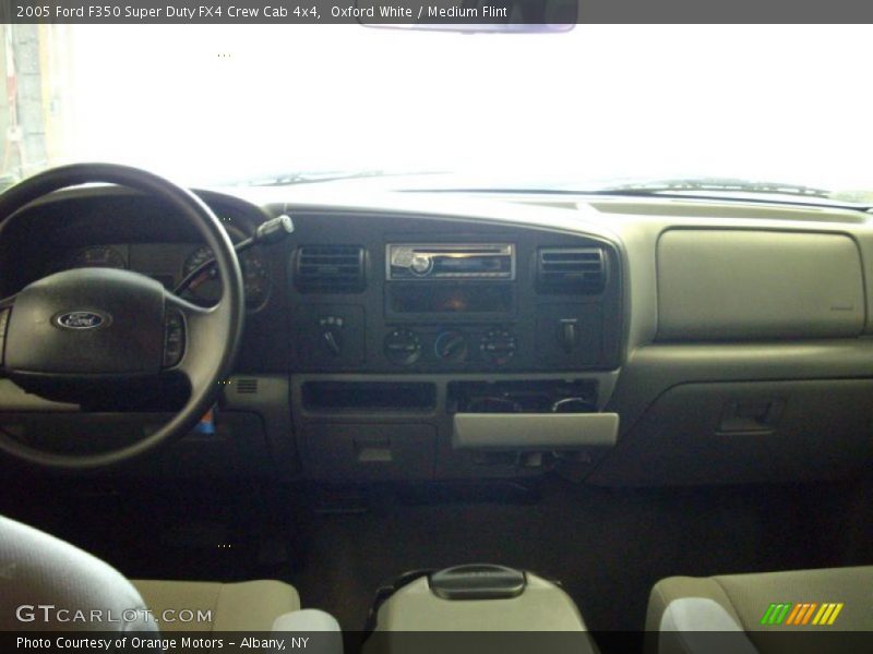 Oxford White / Medium Flint 2005 Ford F350 Super Duty FX4 Crew Cab 4x4