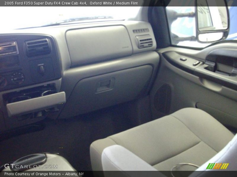 Oxford White / Medium Flint 2005 Ford F350 Super Duty FX4 Crew Cab 4x4