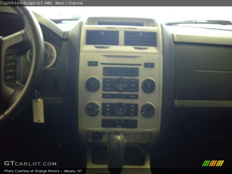 Black / Charcoal 2009 Ford Escape XLT 4WD