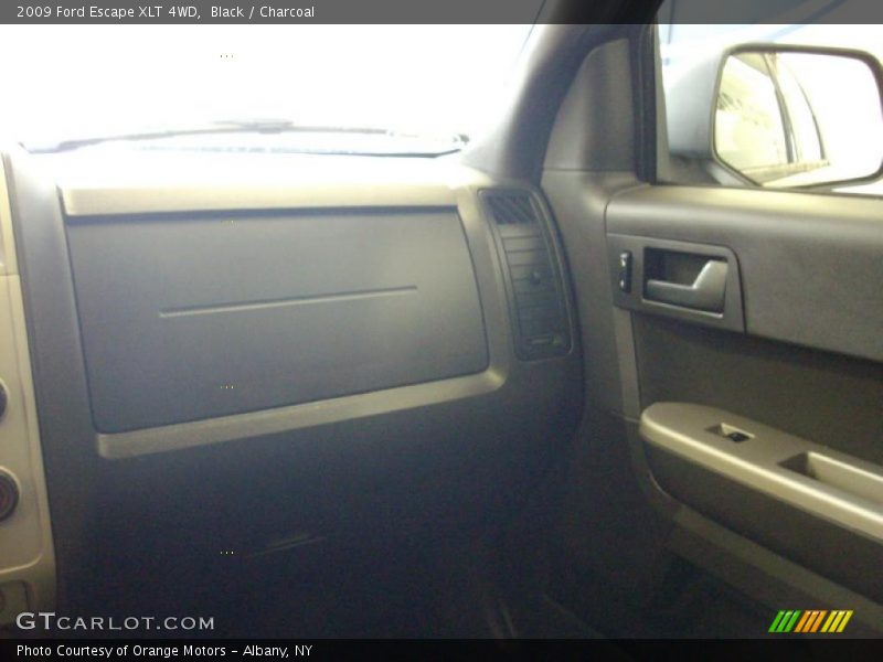 Black / Charcoal 2009 Ford Escape XLT 4WD