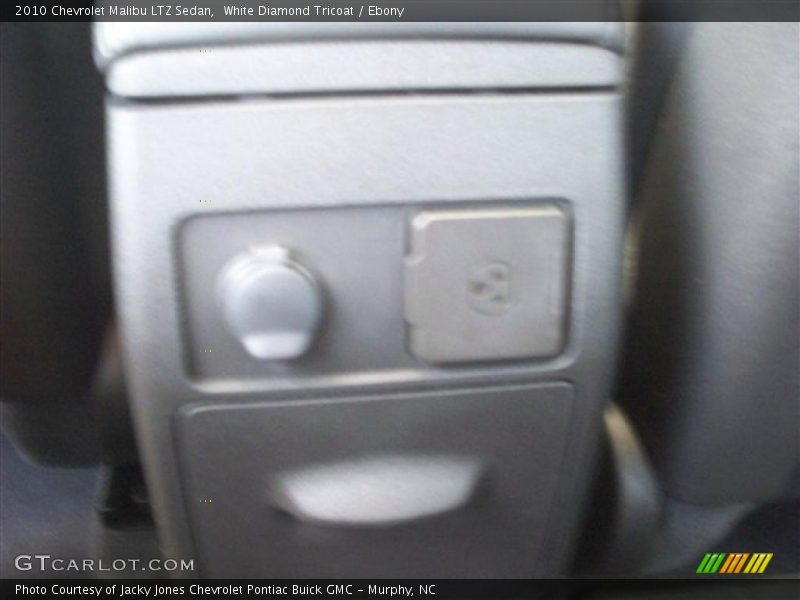 White Diamond Tricoat / Ebony 2010 Chevrolet Malibu LTZ Sedan