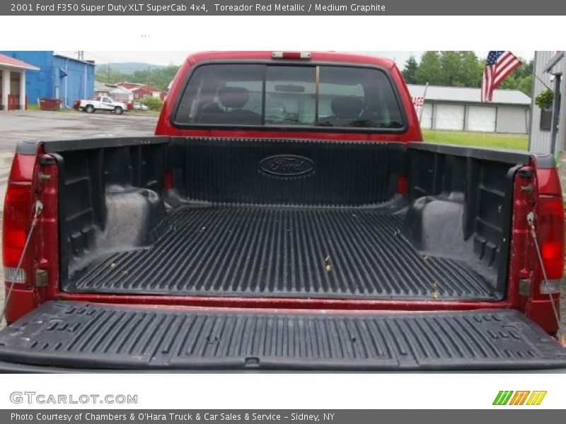 Toreador Red Metallic / Medium Graphite 2001 Ford F350 Super Duty XLT SuperCab 4x4