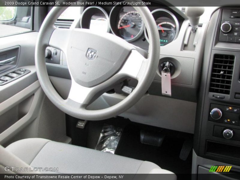 Modern Blue Pearl / Medium Slate Gray/Light Shale 2009 Dodge Grand Caravan SE
