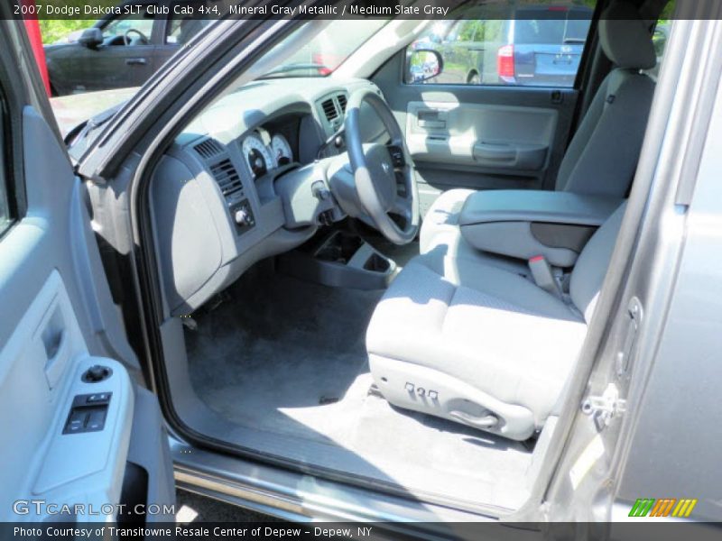 Mineral Gray Metallic / Medium Slate Gray 2007 Dodge Dakota SLT Club Cab 4x4