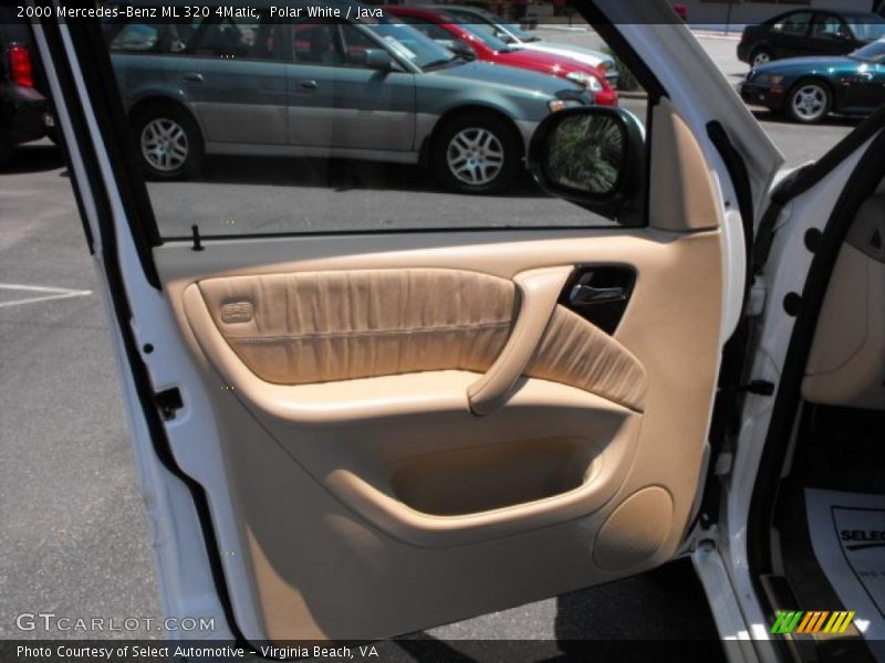 Polar White / Java 2000 Mercedes-Benz ML 320 4Matic
