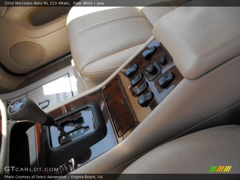 Polar White / Java 2000 Mercedes-Benz ML 320 4Matic