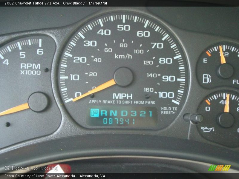 Onyx Black / Tan/Neutral 2002 Chevrolet Tahoe Z71 4x4