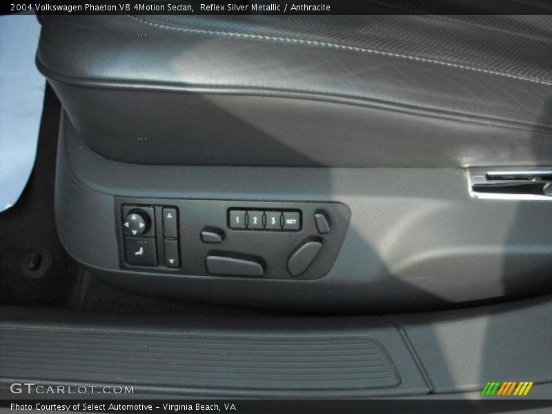 Reflex Silver Metallic / Anthracite 2004 Volkswagen Phaeton V8 4Motion Sedan