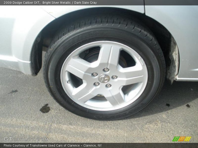 Bright Silver Metallic / Dark Slate Gray 2009 Dodge Caliber SXT