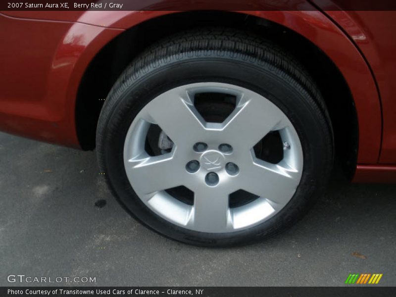 Berry Red / Gray 2007 Saturn Aura XE
