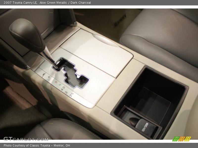 Aloe Green Metallic / Dark Charcoal 2007 Toyota Camry LE
