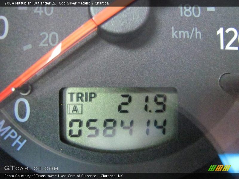Cool Silver Metallic / Charcoal 2004 Mitsubishi Outlander LS