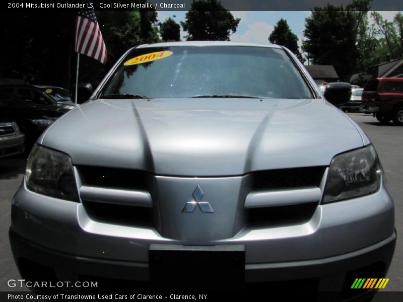 Cool Silver Metallic / Charcoal 2004 Mitsubishi Outlander LS