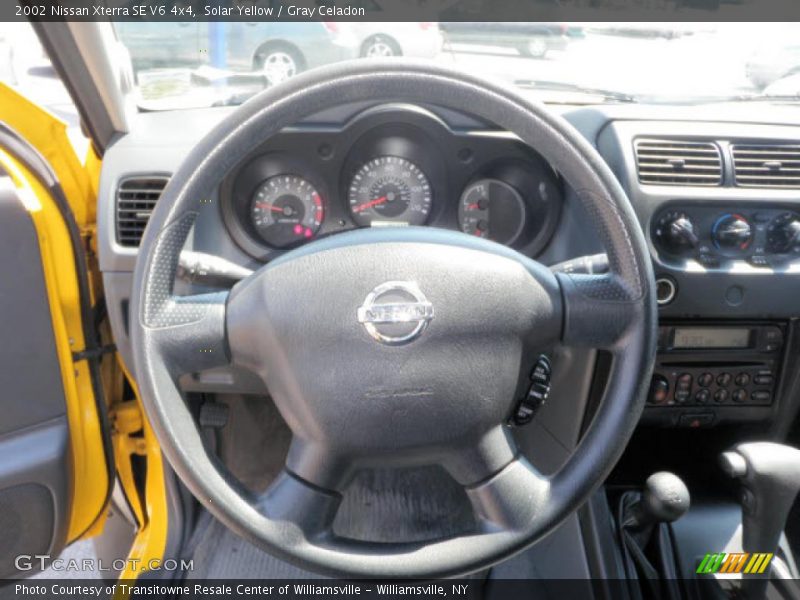 Solar Yellow / Gray Celadon 2002 Nissan Xterra SE V6 4x4