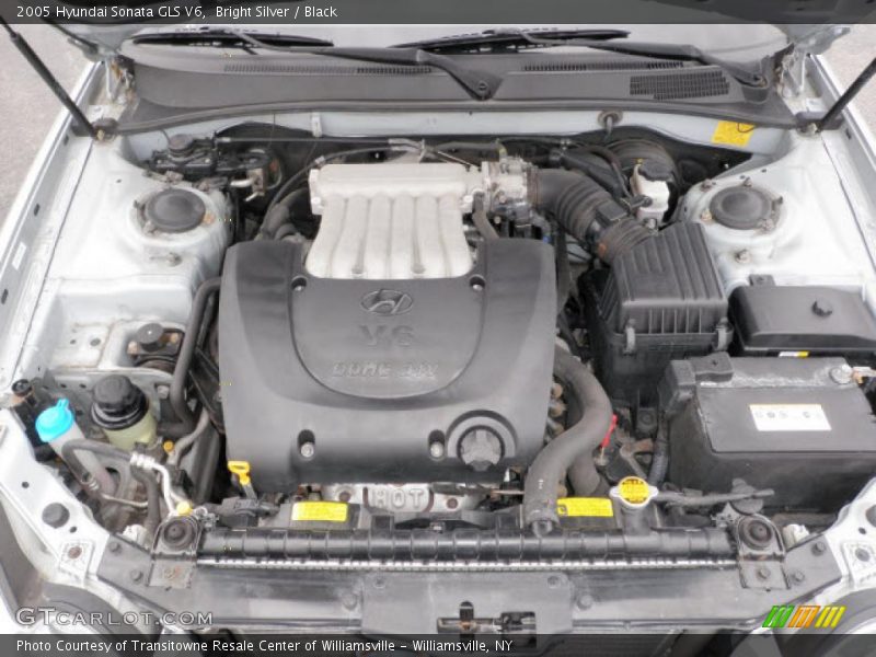 Bright Silver / Black 2005 Hyundai Sonata GLS V6