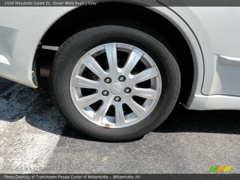 Dover White Pearl / Gray 2006 Mitsubishi Galant ES