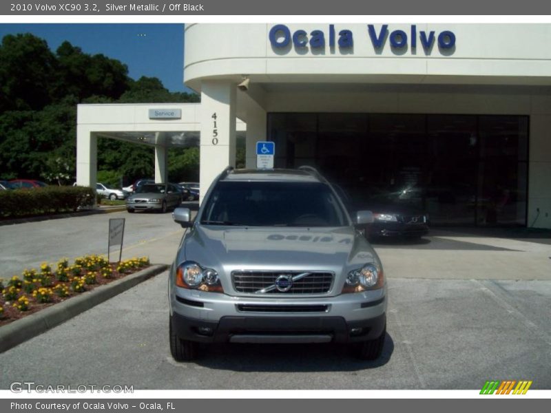 Silver Metallic / Off Black 2010 Volvo XC90 3.2
