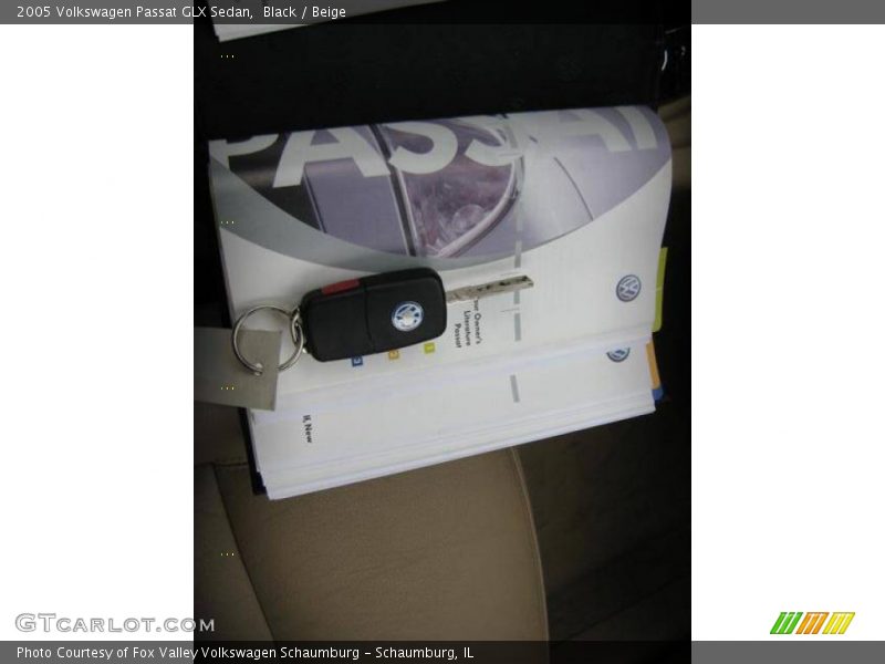 Black / Beige 2005 Volkswagen Passat GLX Sedan