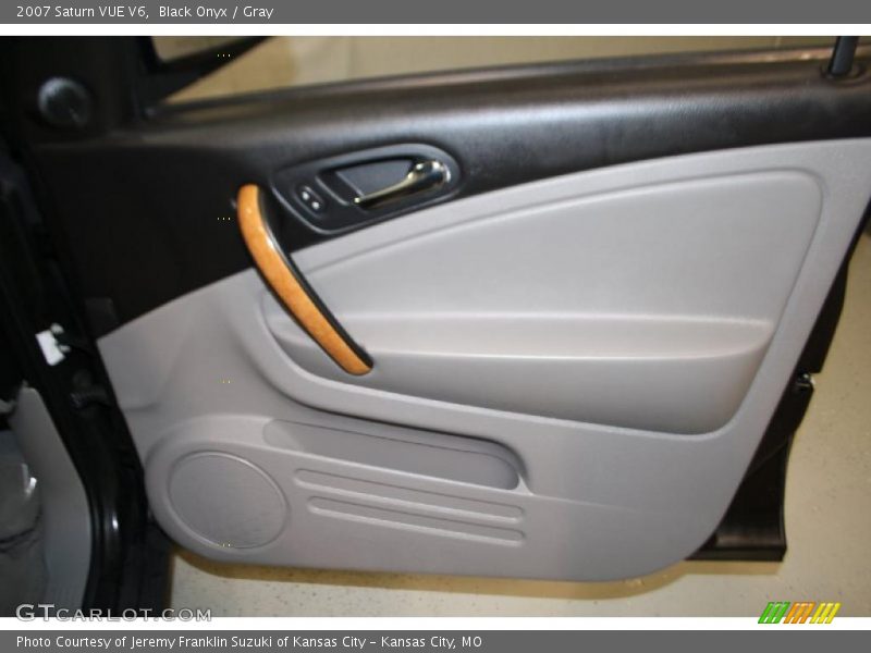 Black Onyx / Gray 2007 Saturn VUE V6