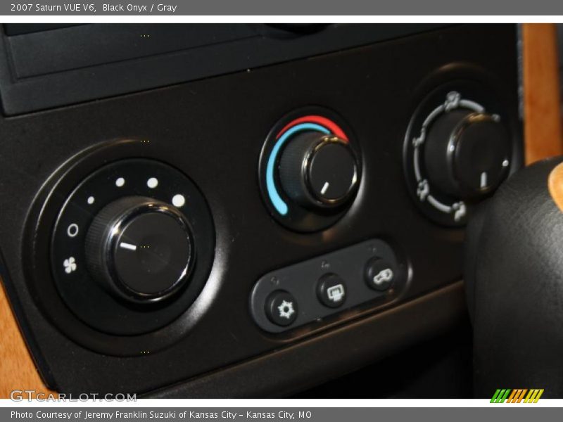 Black Onyx / Gray 2007 Saturn VUE V6