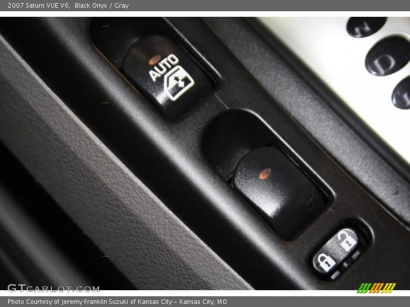Black Onyx / Gray 2007 Saturn VUE V6