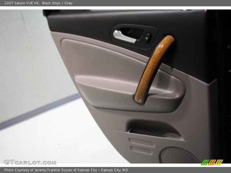 Black Onyx / Gray 2007 Saturn VUE V6
