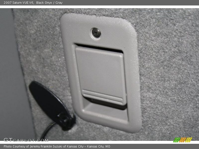 Black Onyx / Gray 2007 Saturn VUE V6