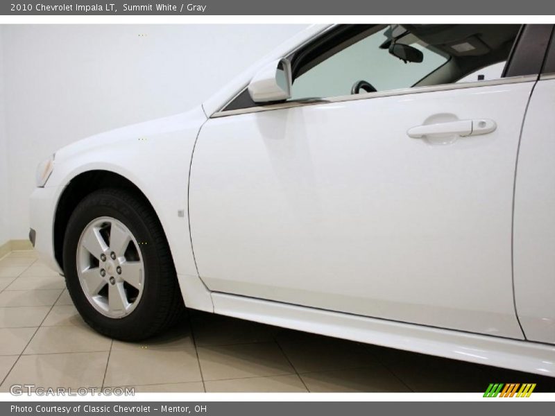 Summit White / Gray 2010 Chevrolet Impala LT