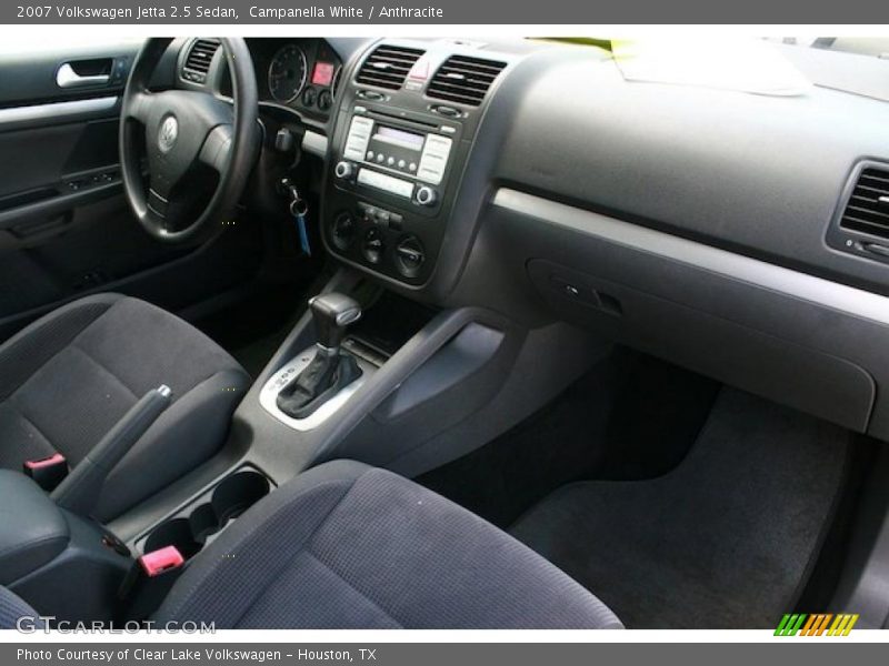Campanella White / Anthracite 2007 Volkswagen Jetta 2.5 Sedan