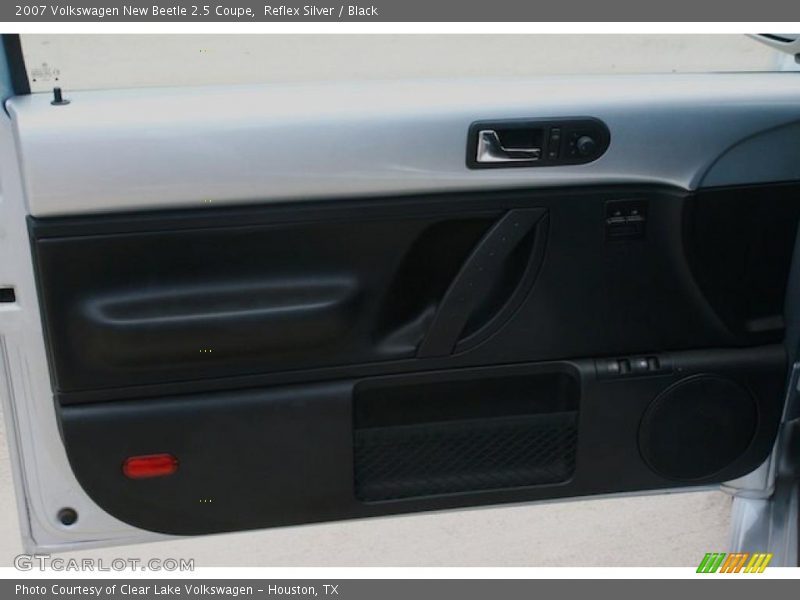 Reflex Silver / Black 2007 Volkswagen New Beetle 2.5 Coupe