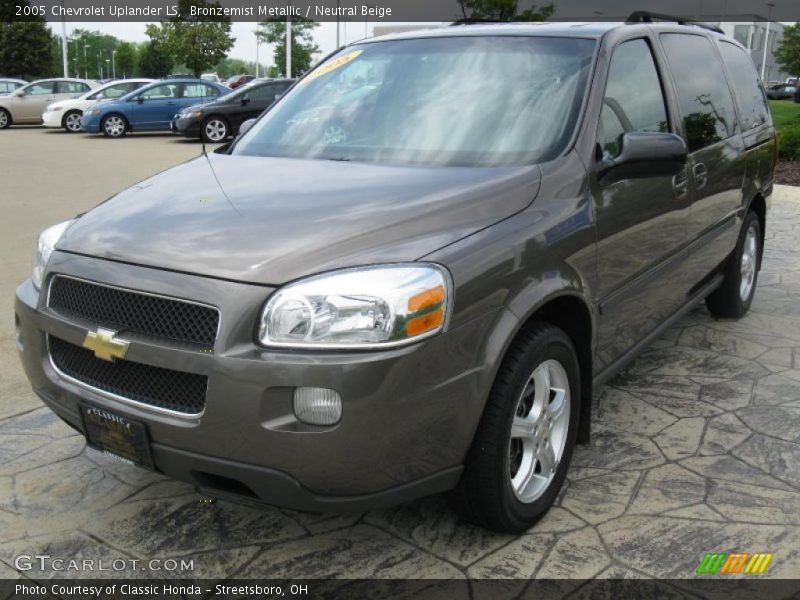 Bronzemist Metallic / Neutral Beige 2005 Chevrolet Uplander LS