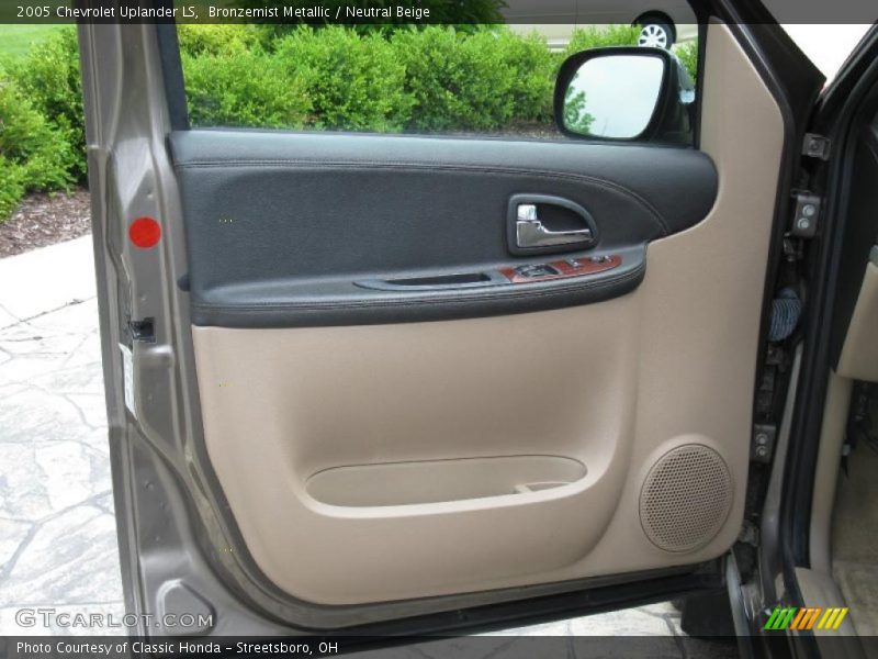 Bronzemist Metallic / Neutral Beige 2005 Chevrolet Uplander LS