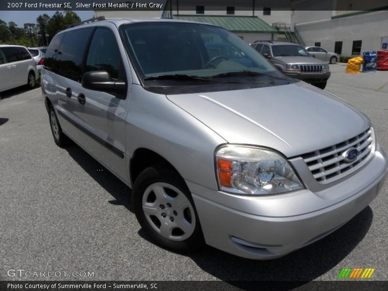 Silver Frost Metallic / Flint Gray 2007 Ford Freestar SE