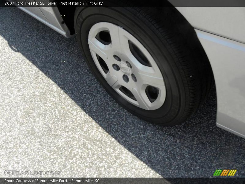 Silver Frost Metallic / Flint Gray 2007 Ford Freestar SE