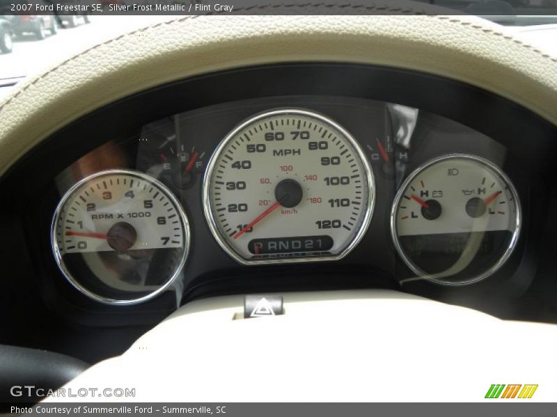 Silver Frost Metallic / Flint Gray 2007 Ford Freestar SE