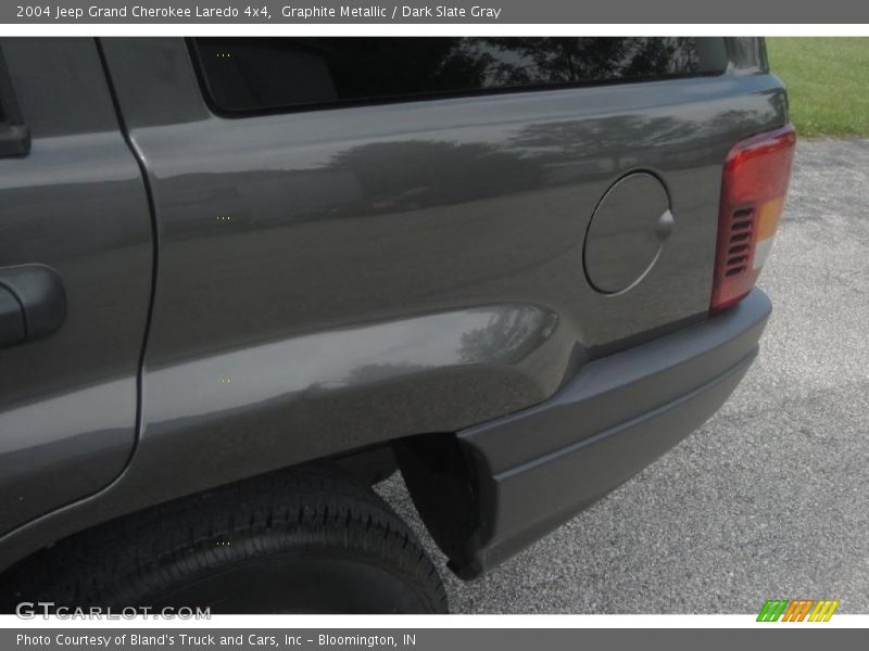 Graphite Metallic / Dark Slate Gray 2004 Jeep Grand Cherokee Laredo 4x4