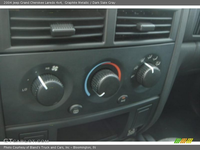 Graphite Metallic / Dark Slate Gray 2004 Jeep Grand Cherokee Laredo 4x4