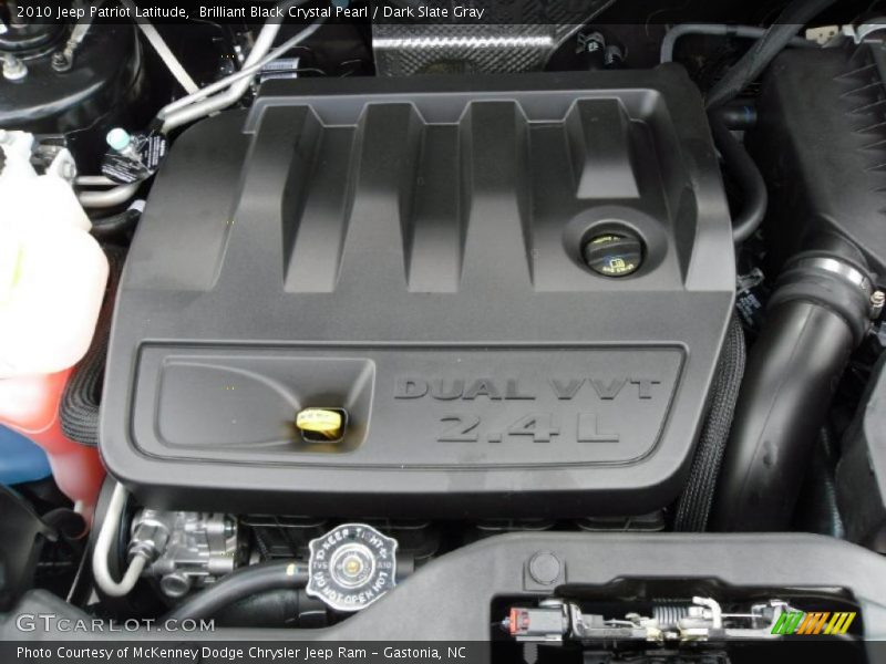 Brilliant Black Crystal Pearl / Dark Slate Gray 2010 Jeep Patriot Latitude