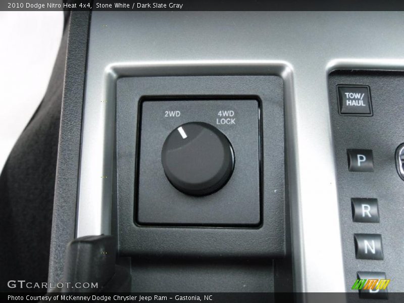 Stone White / Dark Slate Gray 2010 Dodge Nitro Heat 4x4