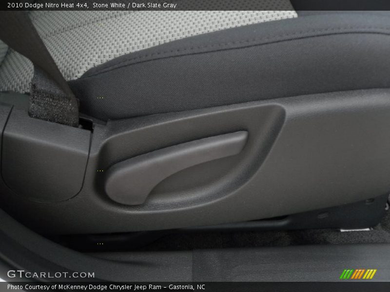 Stone White / Dark Slate Gray 2010 Dodge Nitro Heat 4x4