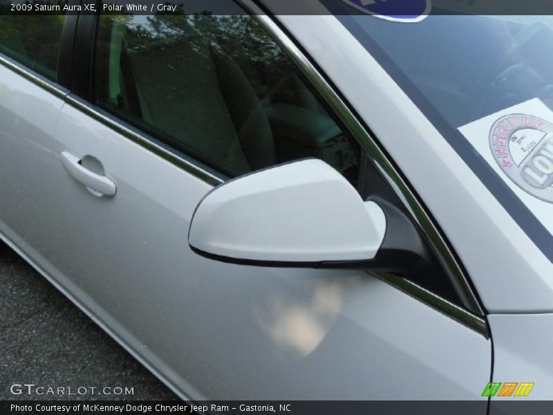Polar White / Gray 2009 Saturn Aura XE