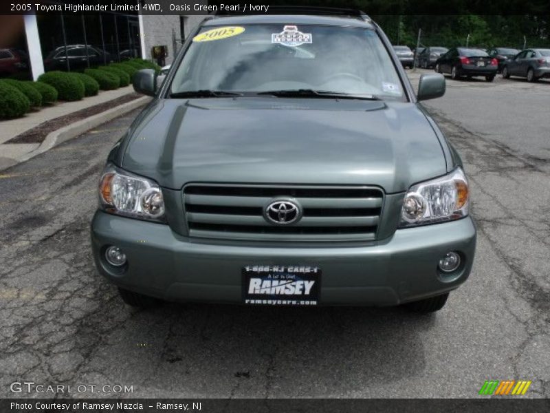 Oasis Green Pearl / Ivory 2005 Toyota Highlander Limited 4WD