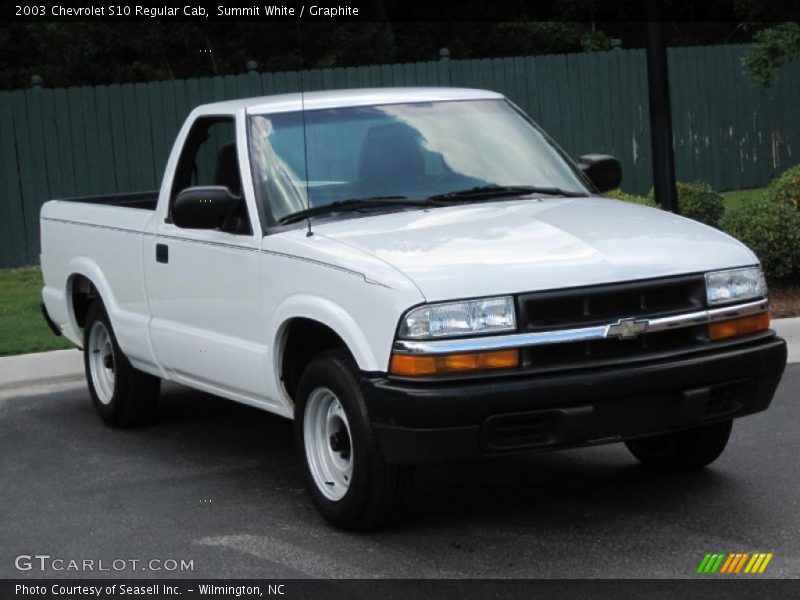 Summit White / Graphite 2003 Chevrolet S10 Regular Cab
