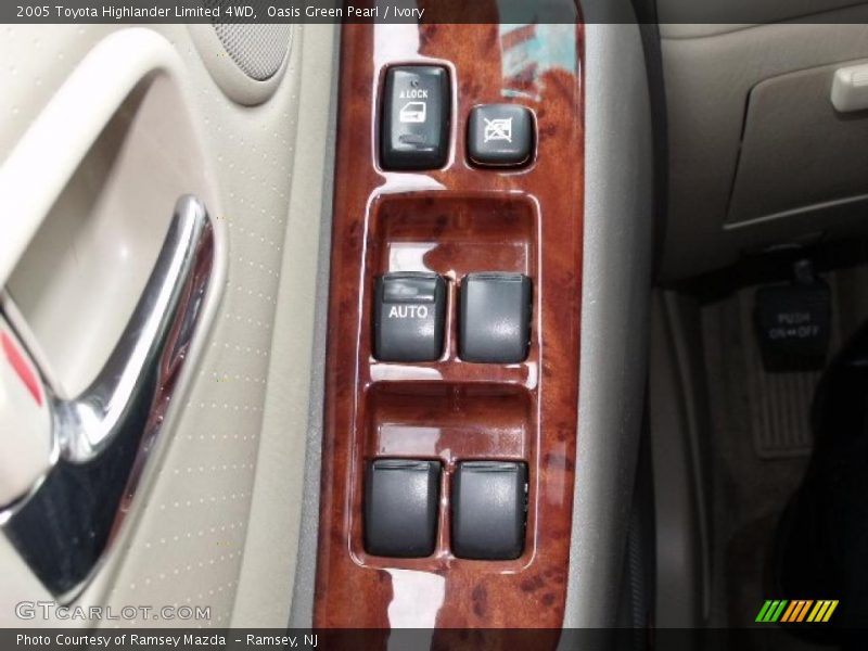 Oasis Green Pearl / Ivory 2005 Toyota Highlander Limited 4WD