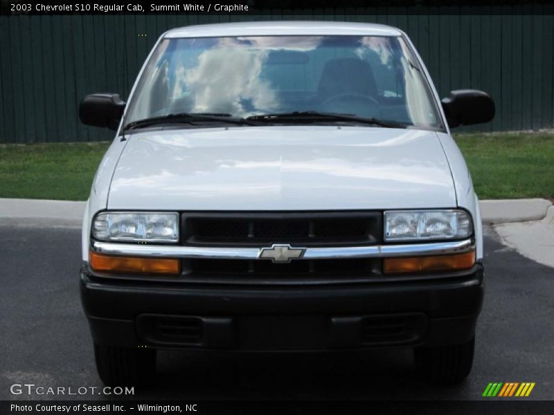 Summit White / Graphite 2003 Chevrolet S10 Regular Cab