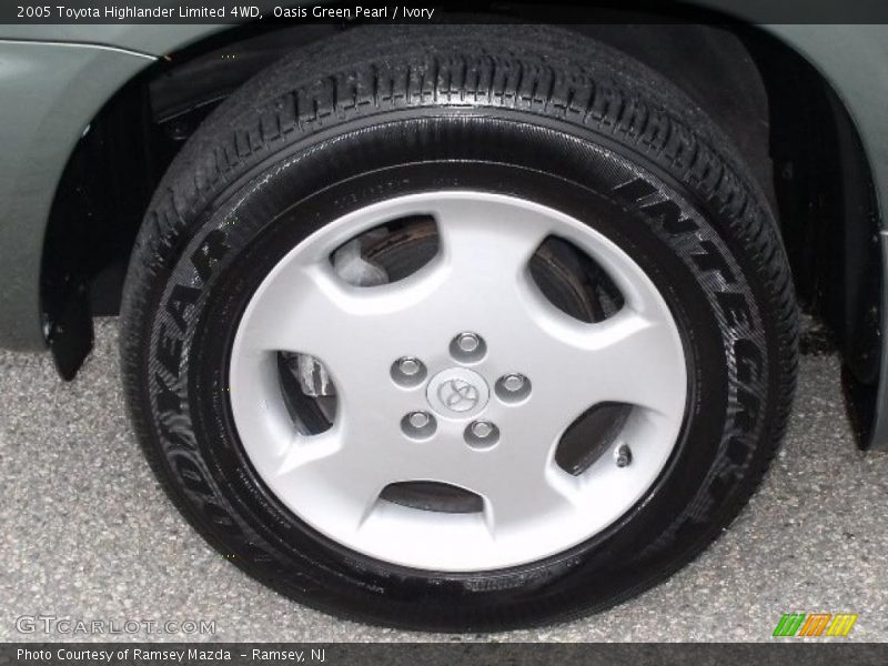 Oasis Green Pearl / Ivory 2005 Toyota Highlander Limited 4WD