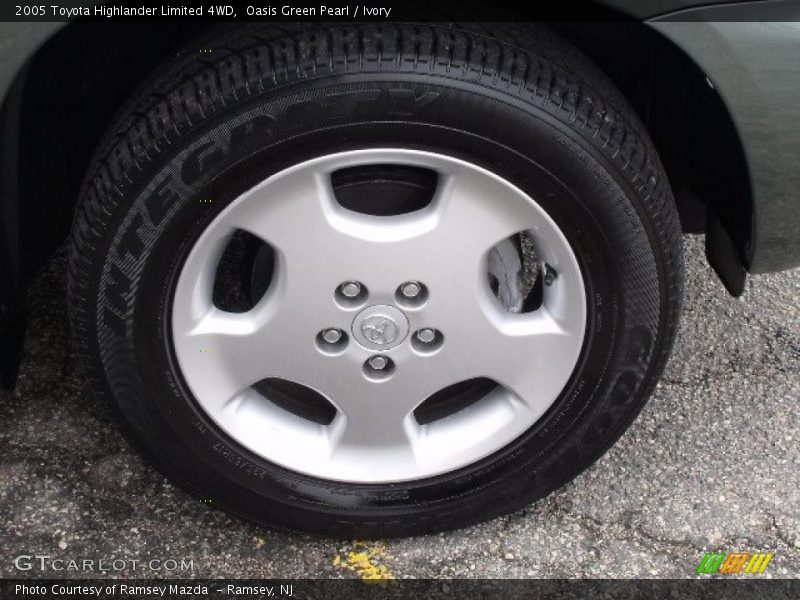 Oasis Green Pearl / Ivory 2005 Toyota Highlander Limited 4WD