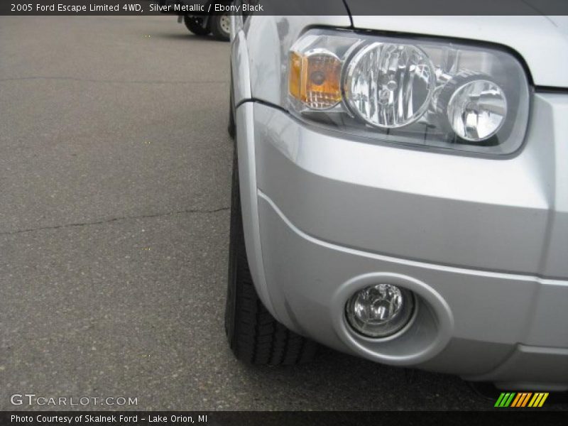 Silver Metallic / Ebony Black 2005 Ford Escape Limited 4WD
